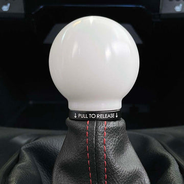 POCO Insulated Low-Profile Shift Knob in White (M10X1.5) - 0